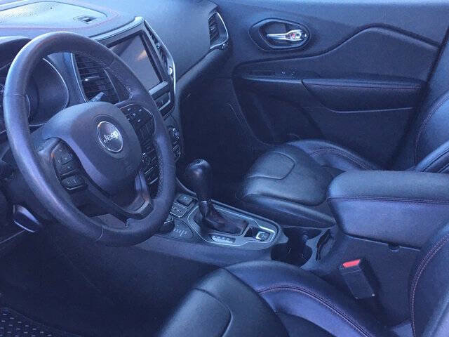 Used 2022 Jeep Cherokee Trailhawk w/ Comfort/Convenience Group image 18