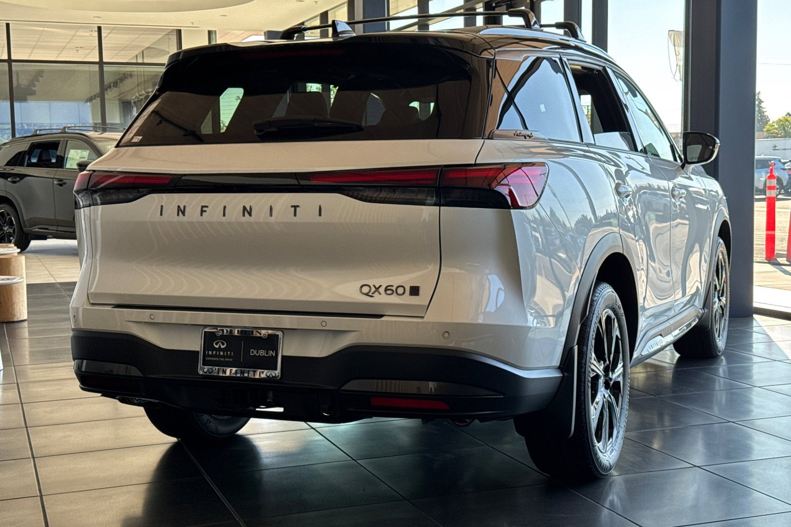 New 2026 INFINITI QX60 Autograph w/ Dark Cargo Package image 5