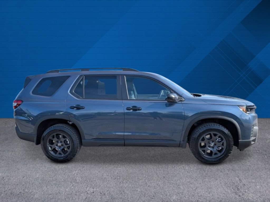 New 2026 Honda Pilot TrailSport image 2