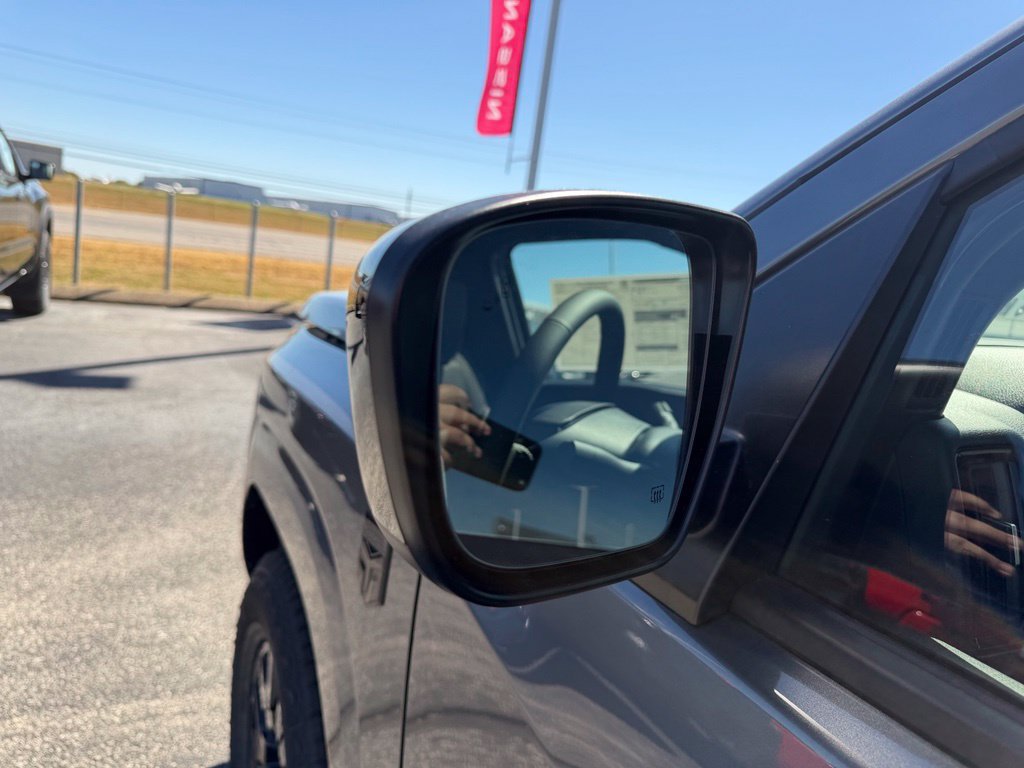 New 2027 Nissan Frontier SV w/ SV Convenience Package RWD image 9