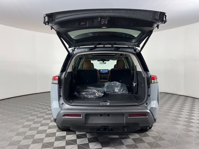 New 2026 Nissan Pathfinder Platinum image 49