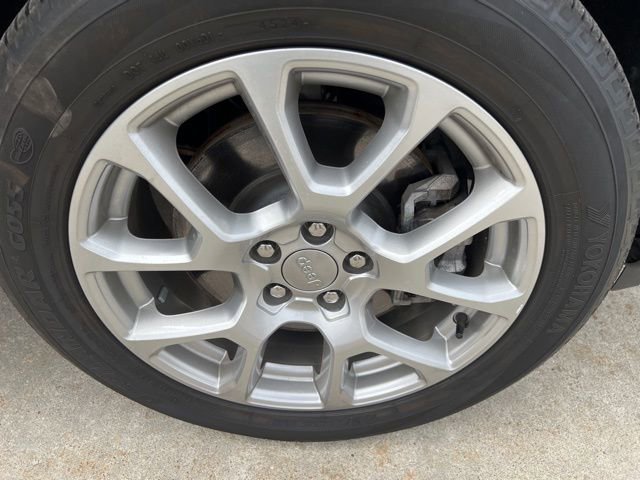 Used 2023 Jeep Compass Latitude image 8