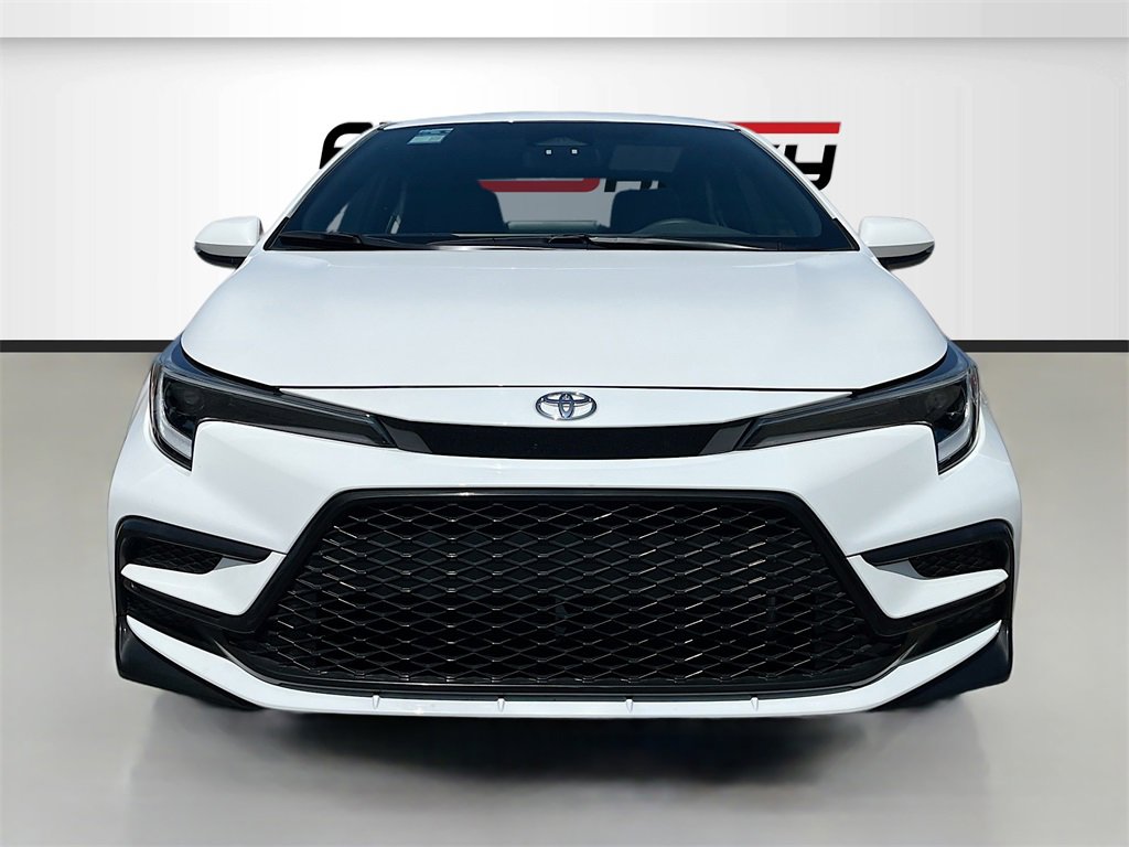 Used 2024 Toyota Corolla SE image 2