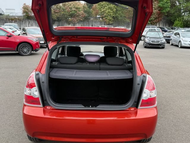 Used 2010 Hyundai Accent GS FWD image 16