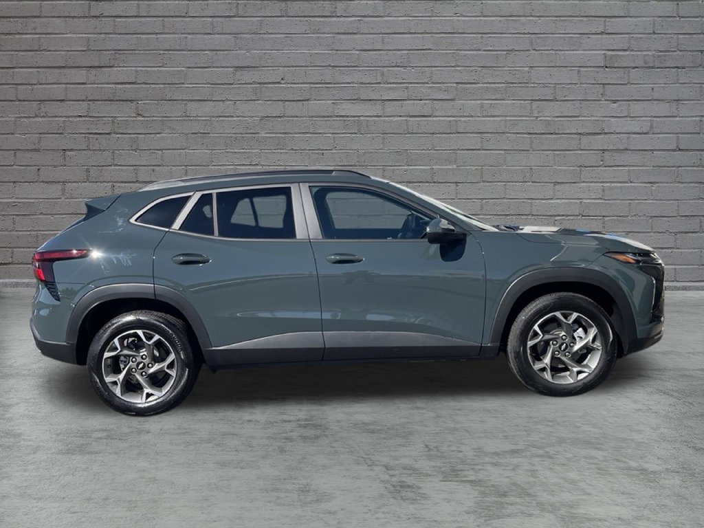 New 2026 Chevrolet Trax LT w/ Sunroof Package FWD image 10