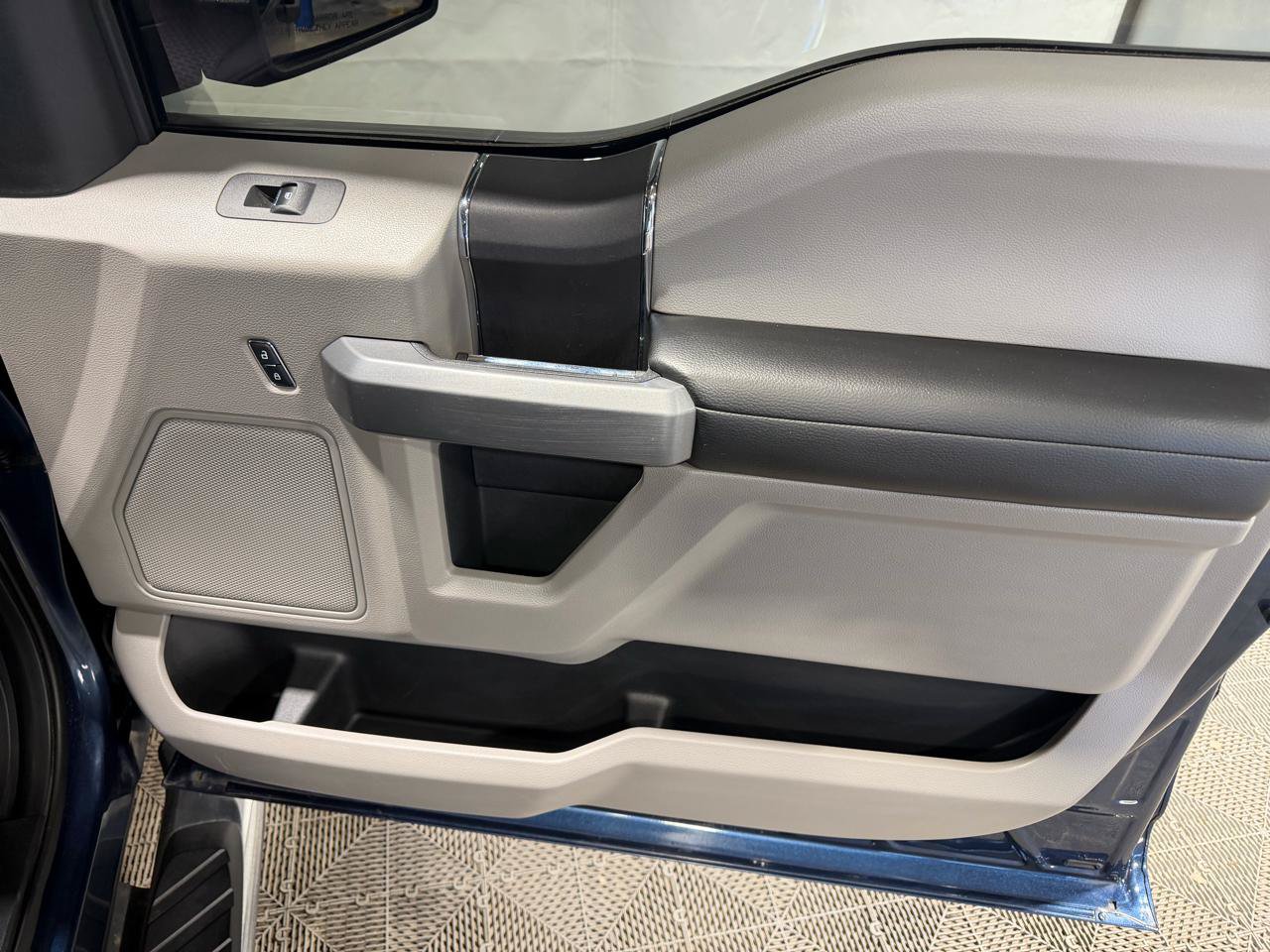 Used 2016 Ford F150 XLT AWD/4WD image 14