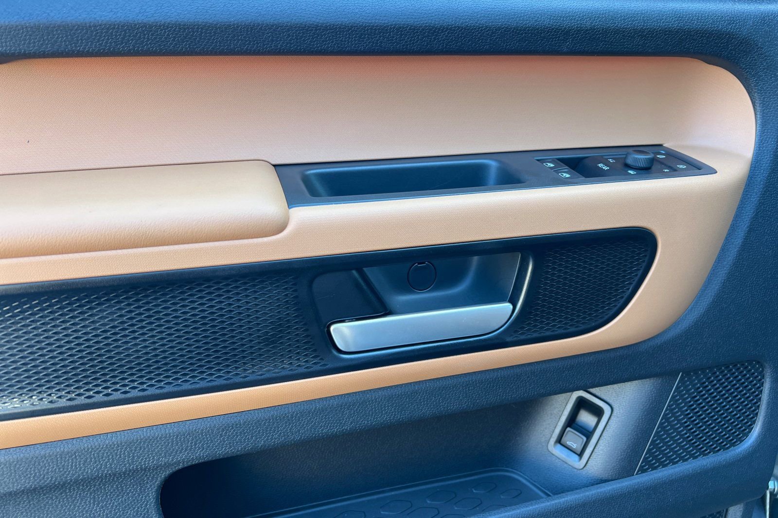New 2025 Volkswagen ID. Buzz Pro S RWD image 11