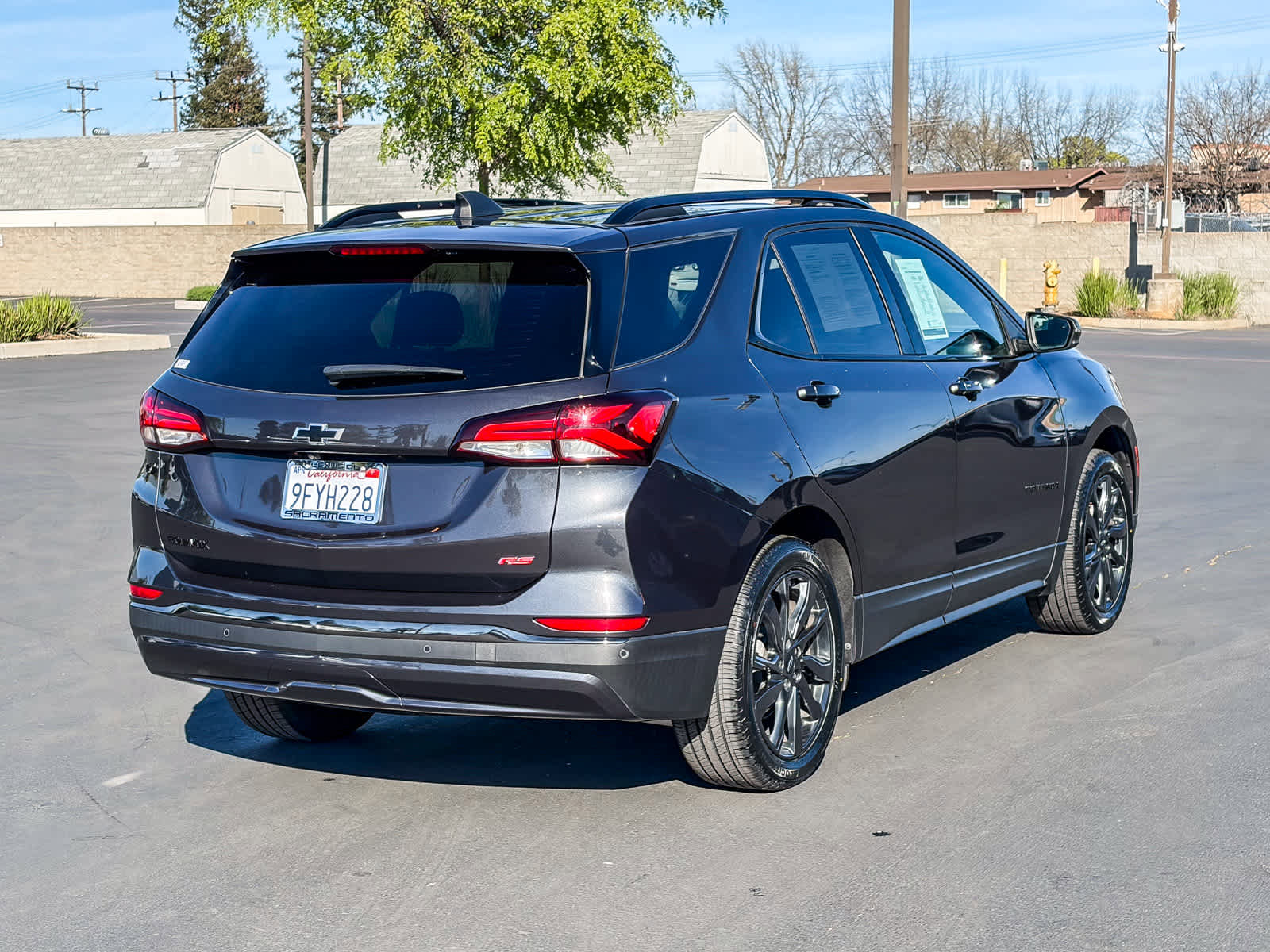 Used 2022 Chevrolet Equinox RS w/ Infotainment Package image 4