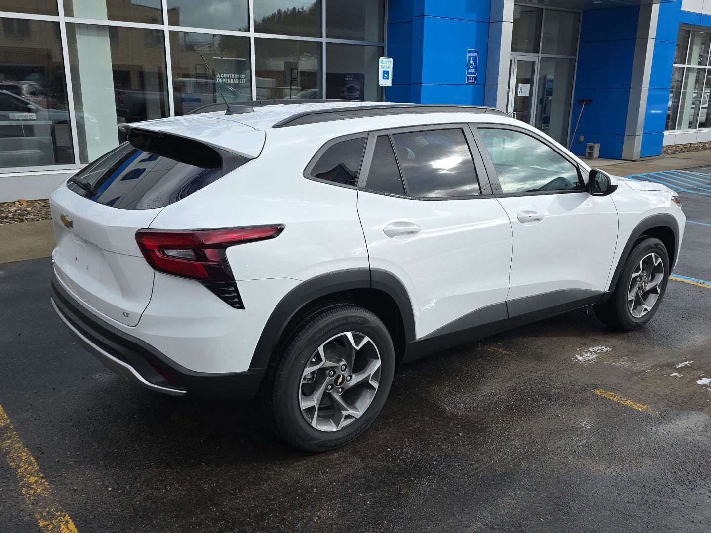 New 2025 Chevrolet Trax LT w/ Driver Confidence Package image 8