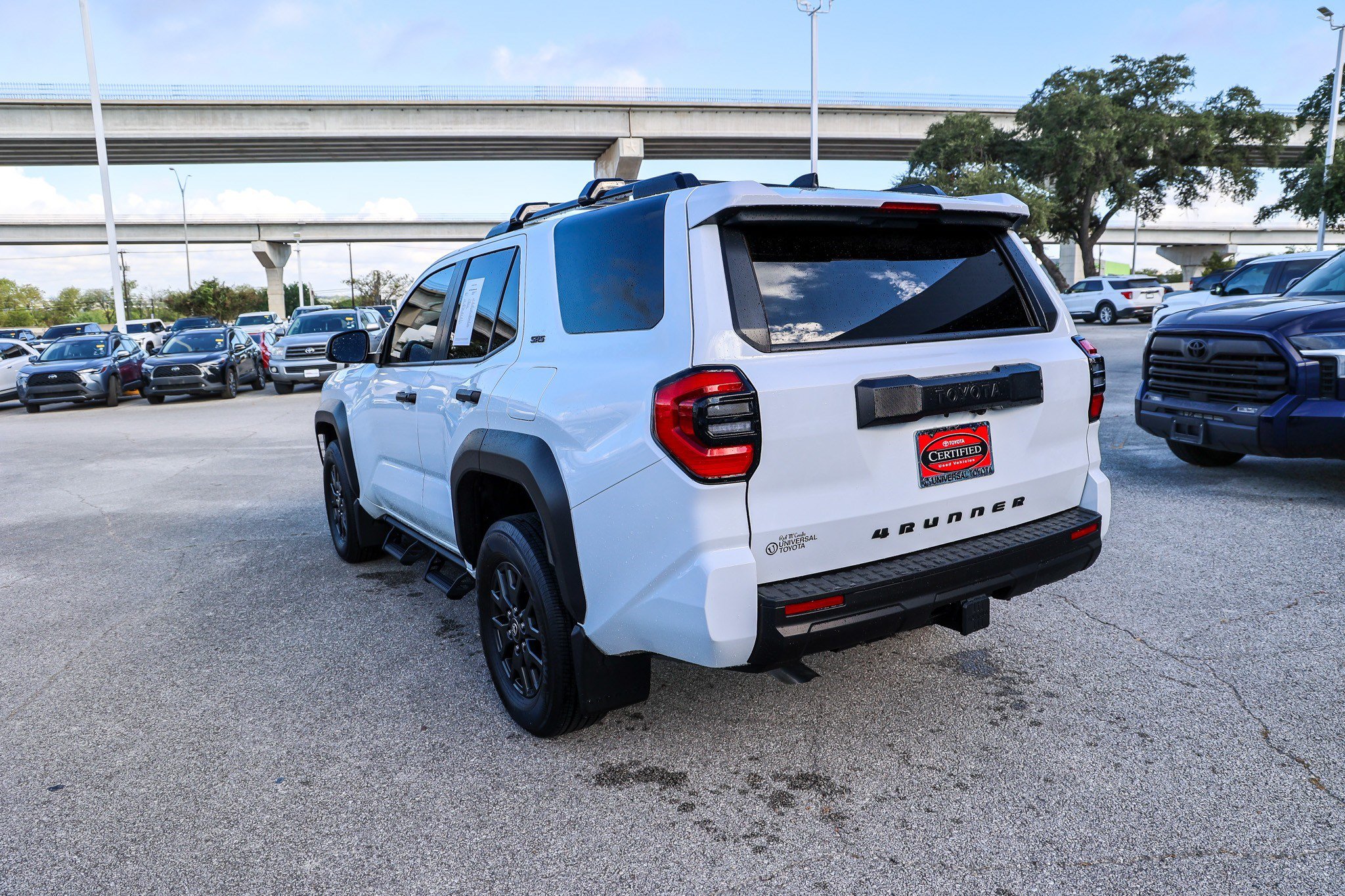 Certified 2025 Toyota 4Runner SR5 AWD/4WD image 9