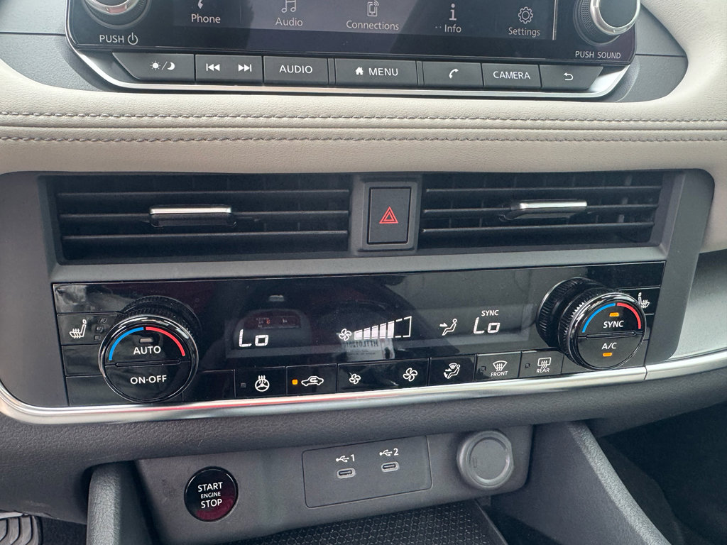 Used 2025 Nissan Rogue SV w/ SV Premium Package FWD image 18