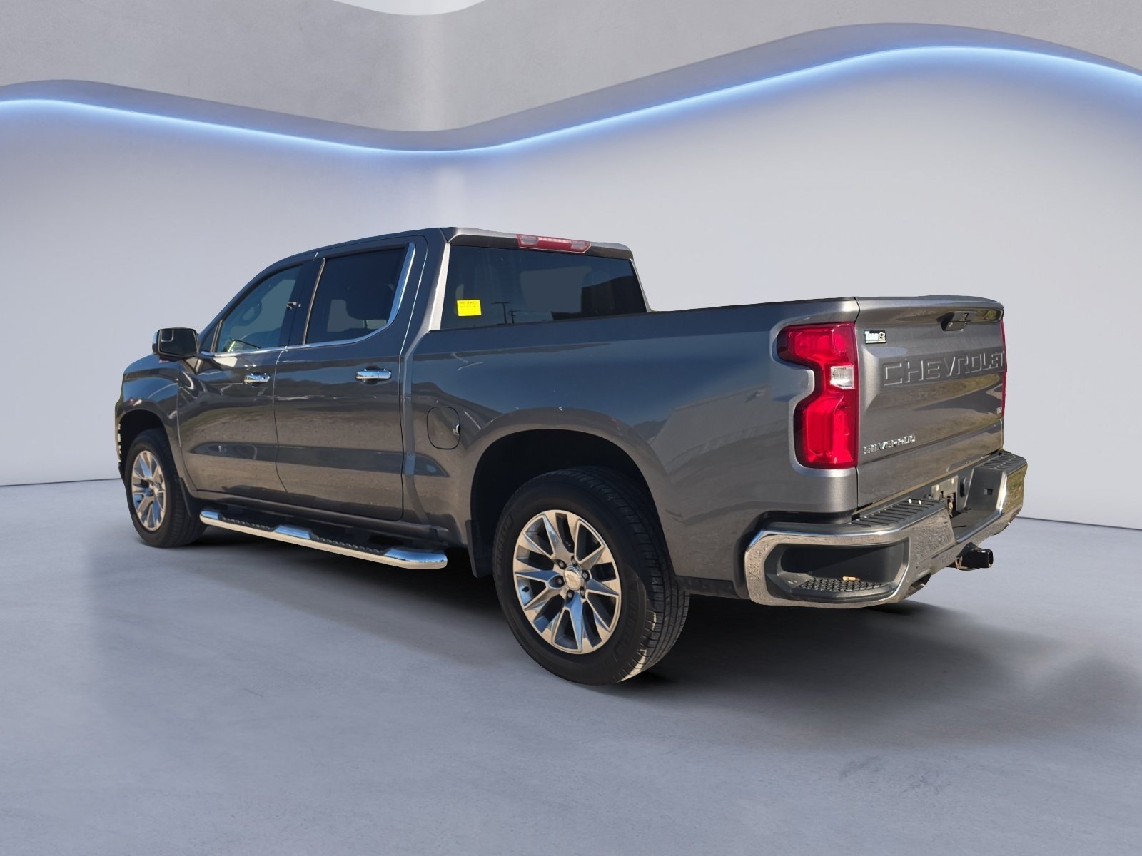 Used 2020 Chevrolet Silverado 1500 LTZ AWD/4WD image 4