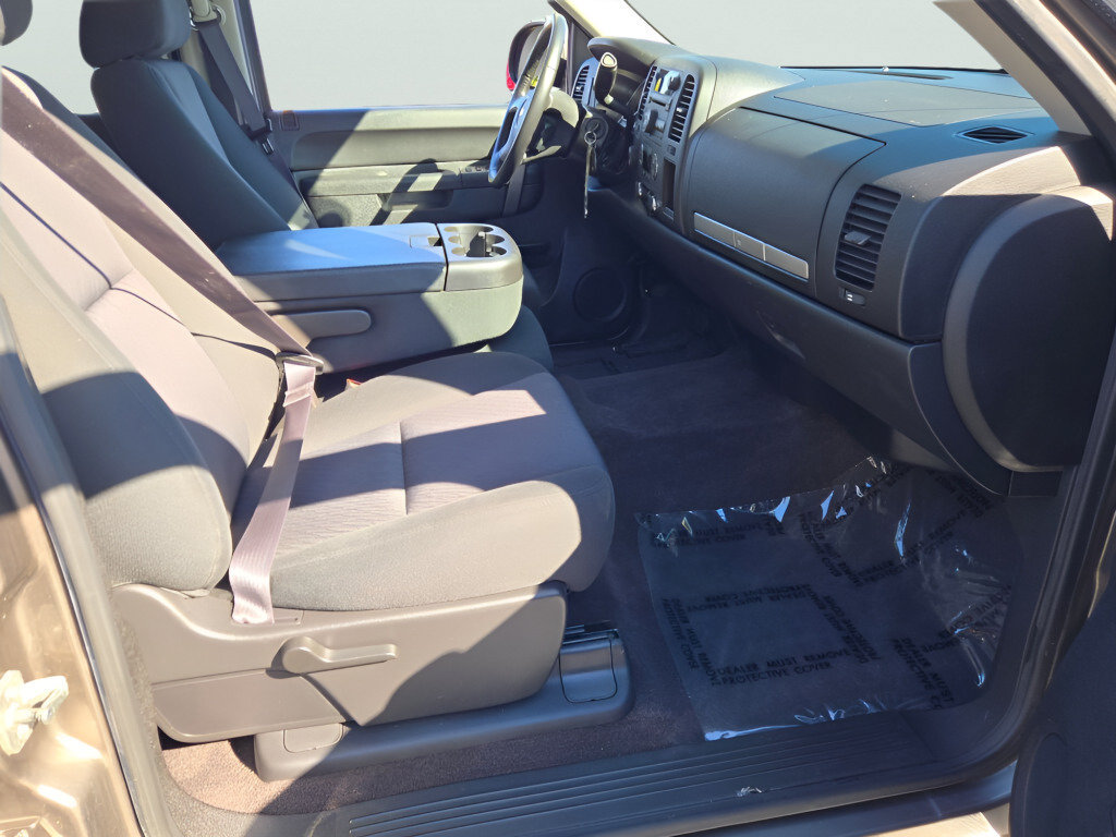 Used 2013 Chevrolet Silverado 1500 LT w/ All-Star Edition AWD/4WD image 7