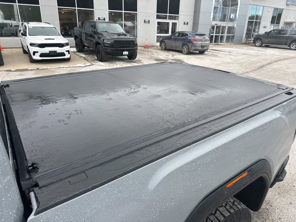 Used 2025 GMC Sierra 2500 AT4X image 31