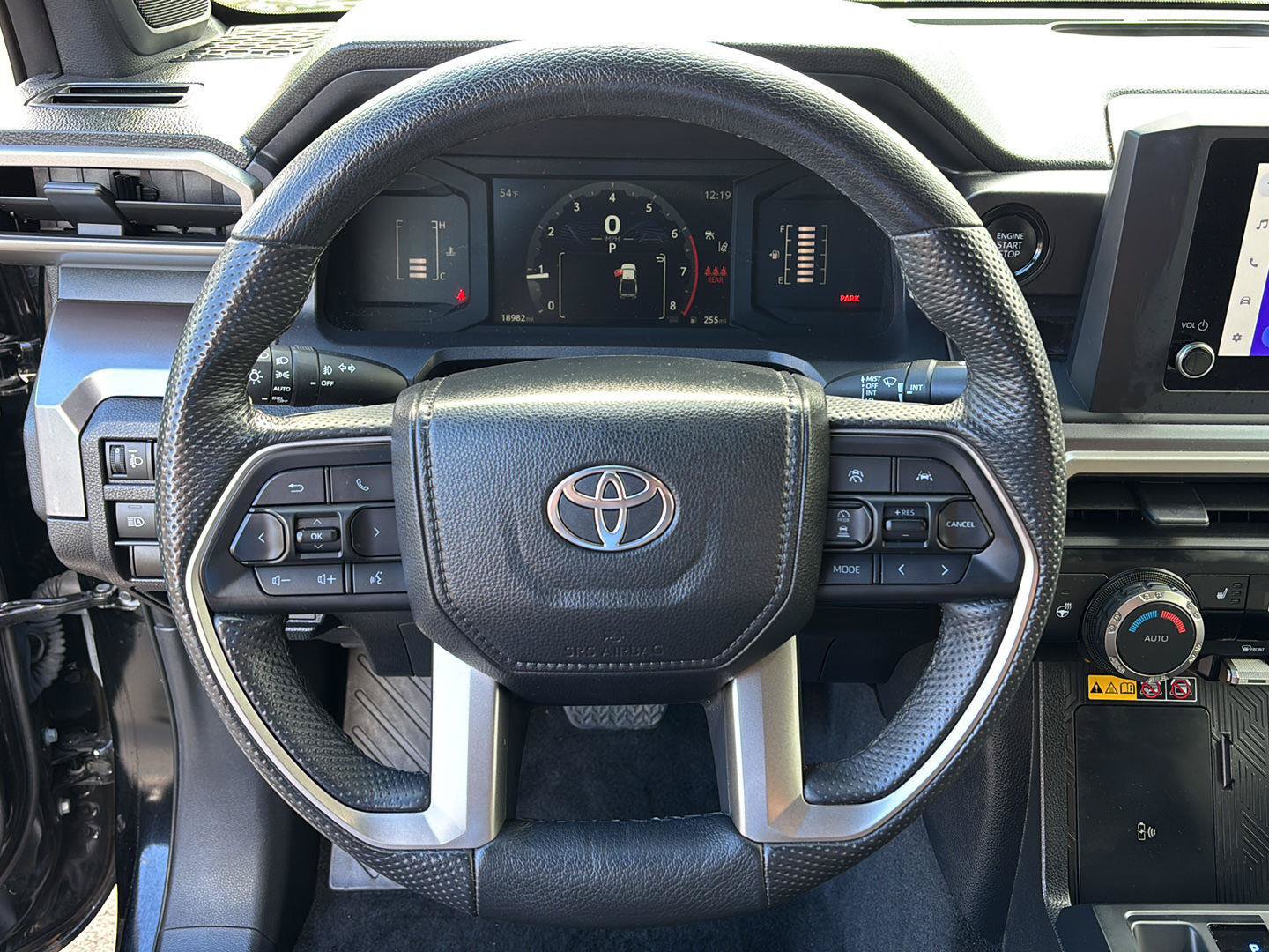 Used 2024 Toyota Tacoma SR5 AWD/4WD image 28