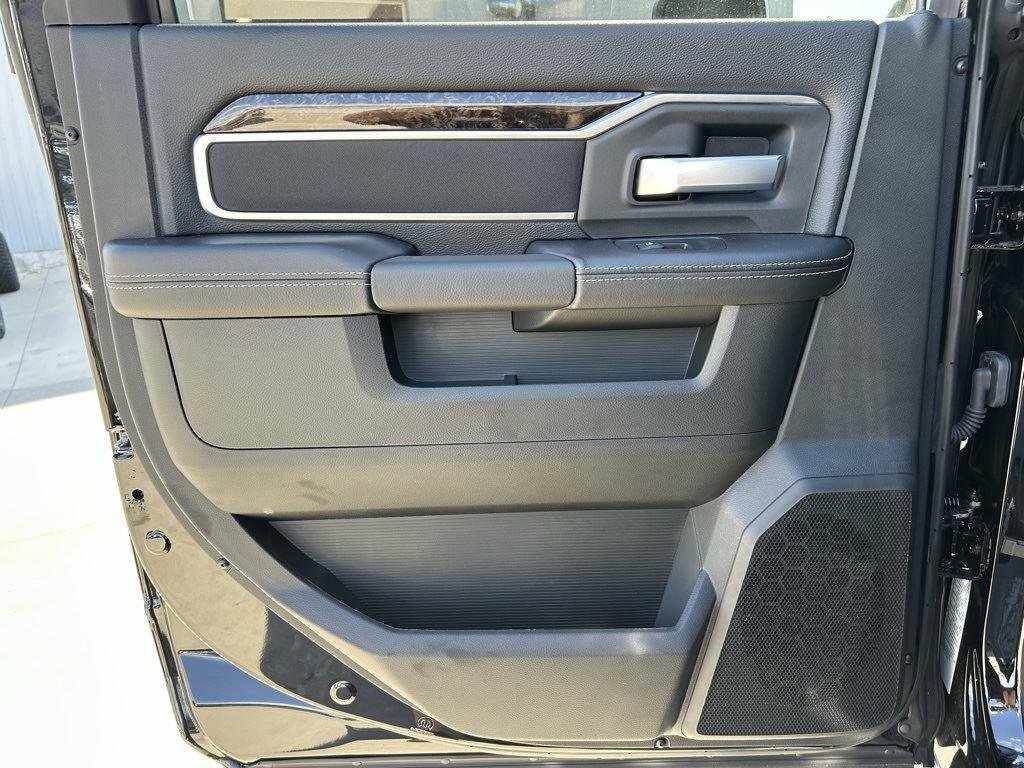 New 2025 RAM 2500 Big Horn image 30