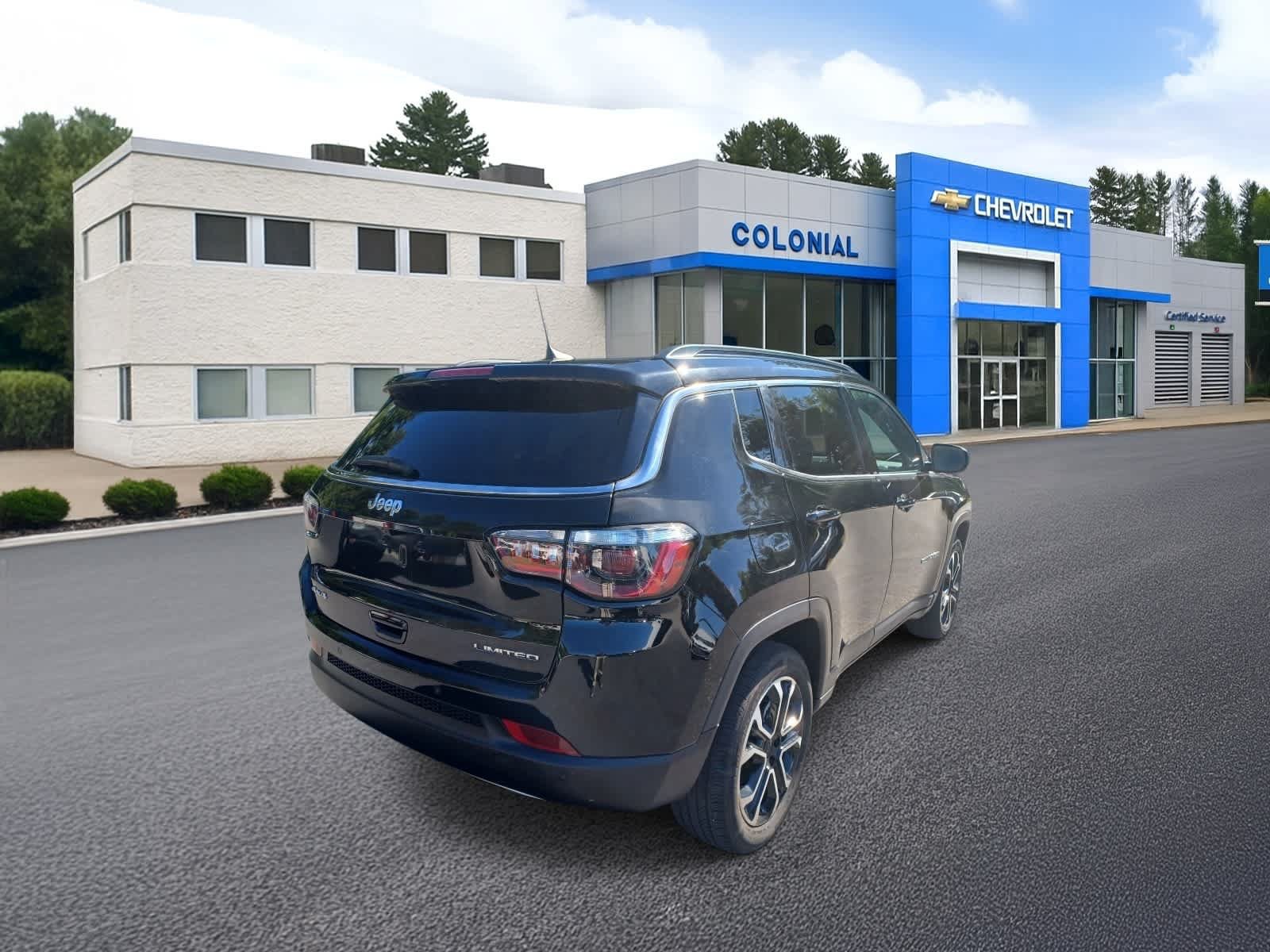 Used 2023 Jeep Compass Limited w/ Sun and Sound Group AWD/4WD image 4
