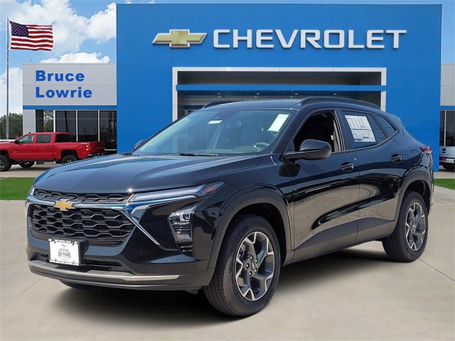 New 2025 Chevrolet Trax LT w/ Driver Confidence Package