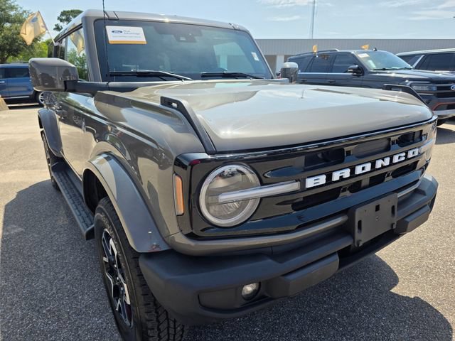 Used 2025 Ford Bronco Outer Banks AWD/4WD image 2