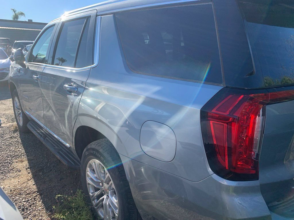 Used 2024 GMC Yukon SLT w/ SLT Luxury Package AWD/4WD image 7