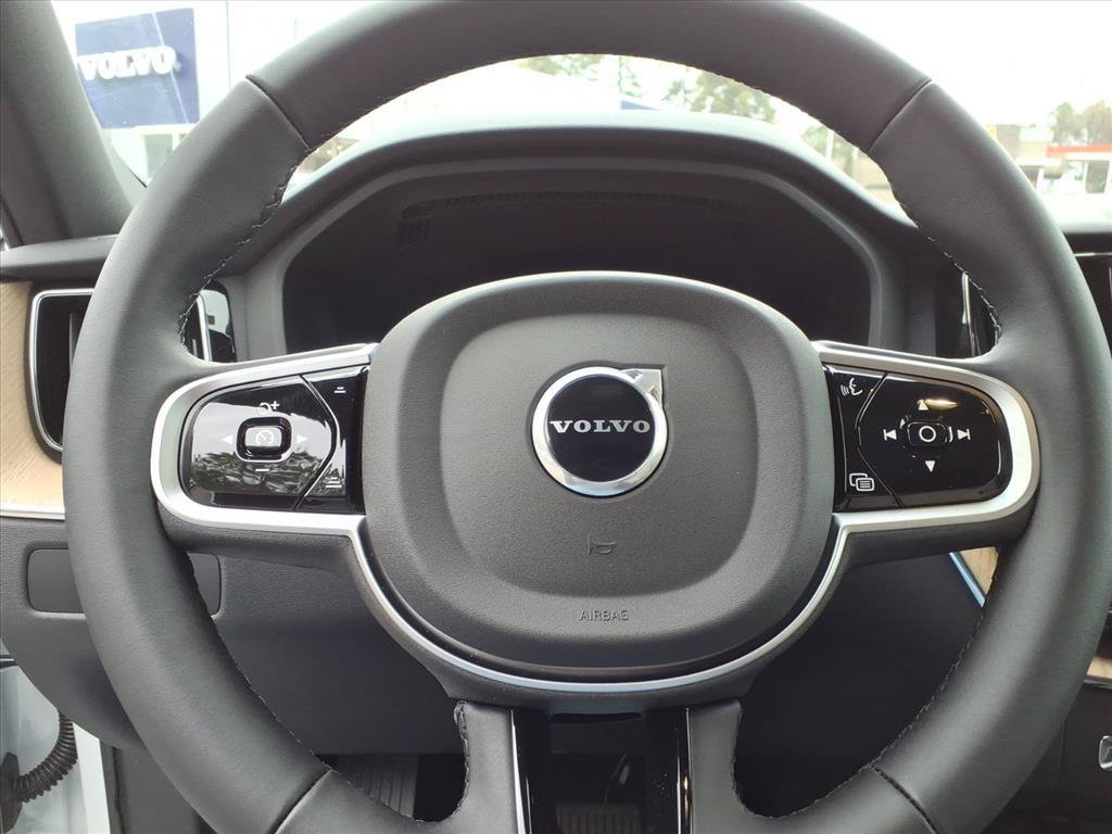 New 2026 Volvo XC60 B5 Plus w/ Protection Package Premier AWD/4WD image 27