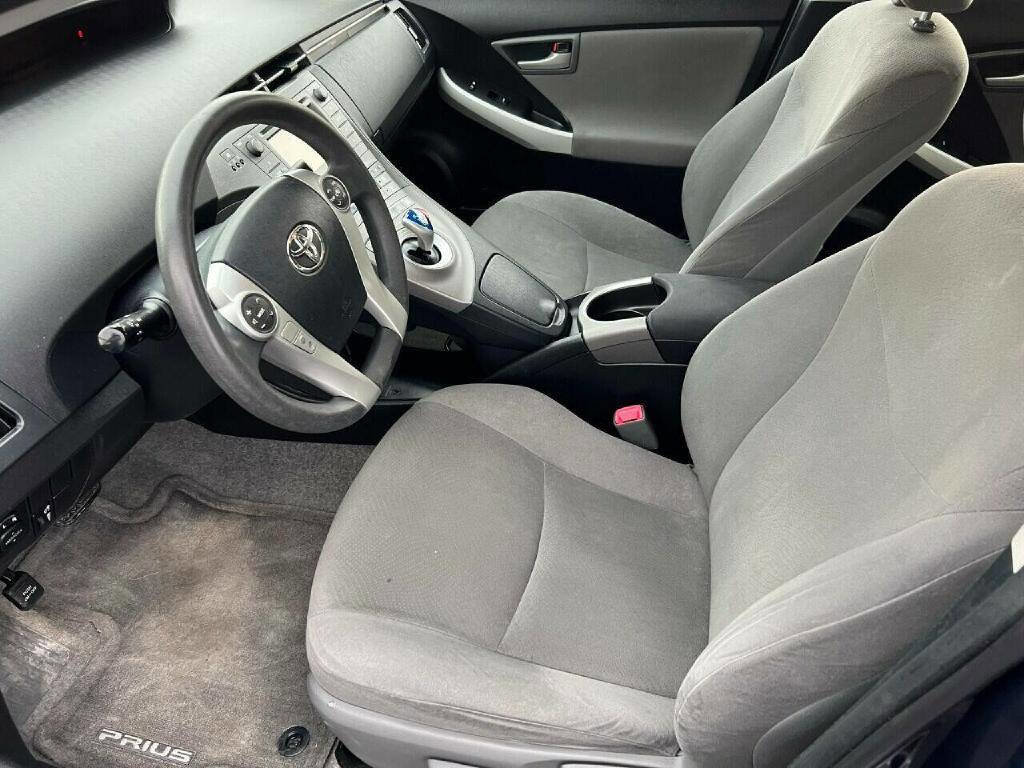 Used 2012 Toyota Prius Five image 10
