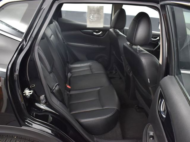 Used 2022 Nissan Rogue Sport SL w/ Premium Package FWD image 22