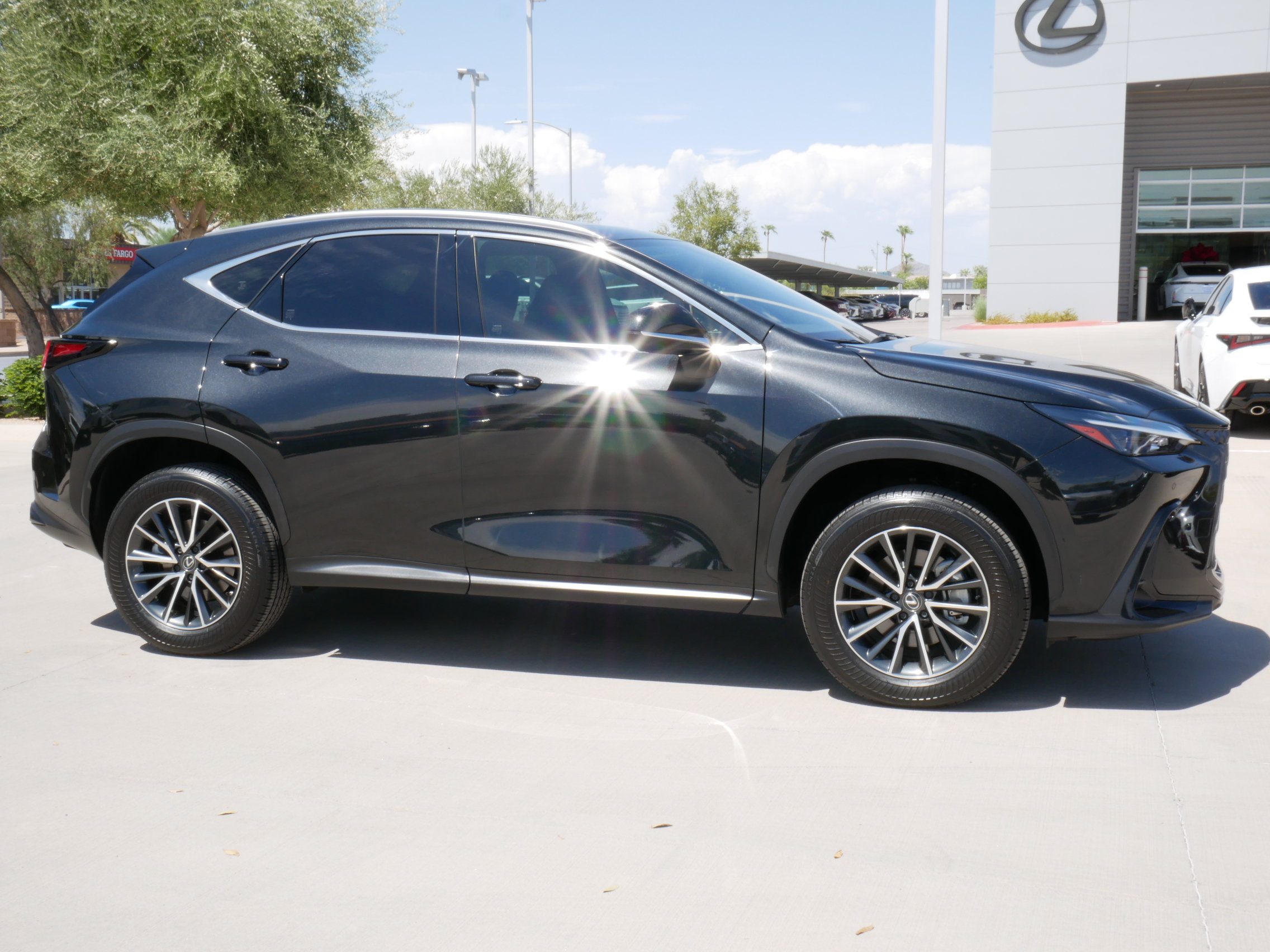 Used 2024 Lexus NX 350h AWD image 15