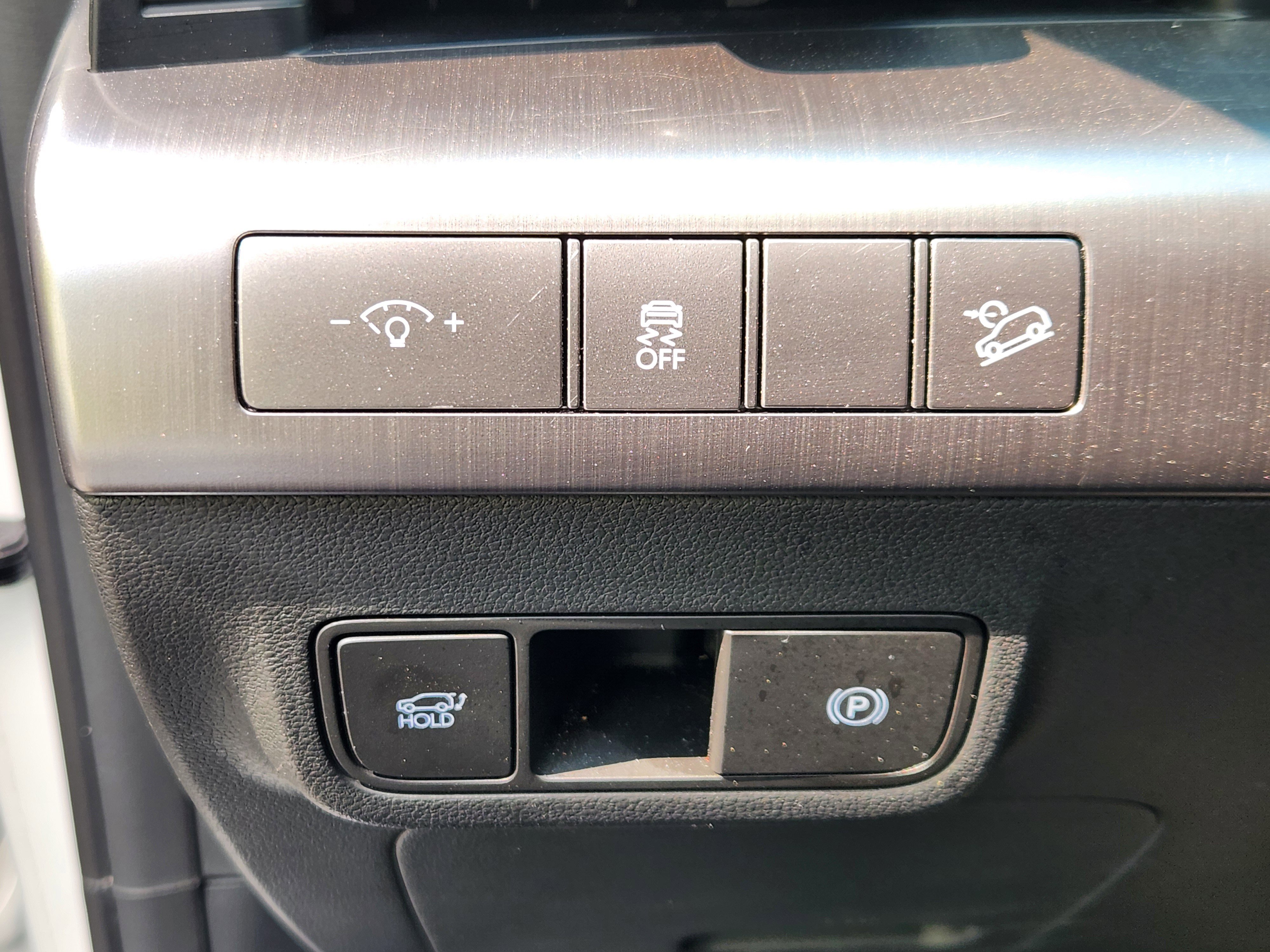 Certified 2024 Hyundai Kona Limited AWD/4WD image 26