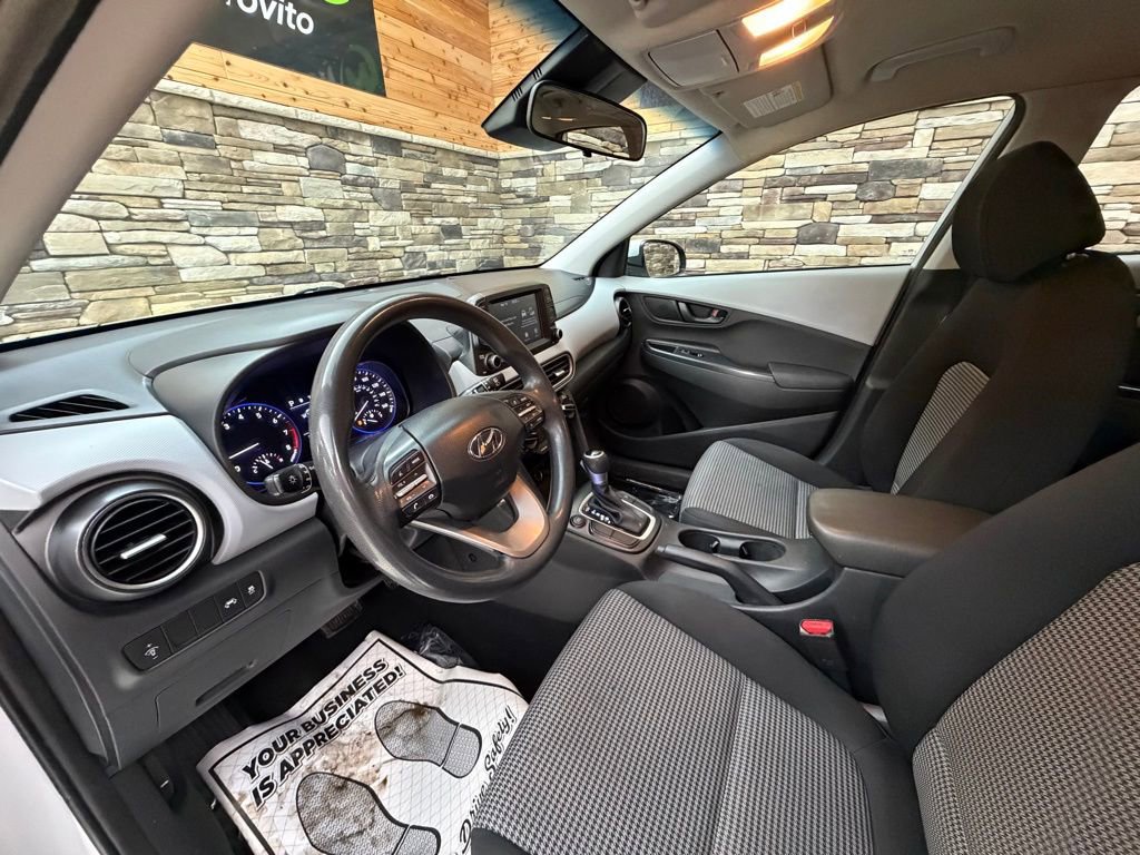 Used 2020 Hyundai Kona SE w/ Cargo Package image 10