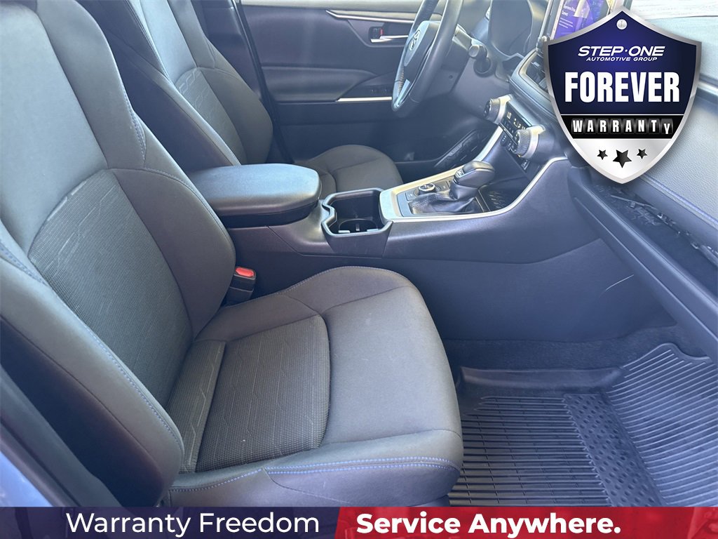 Used 2024 Toyota RAV4 SE image 36