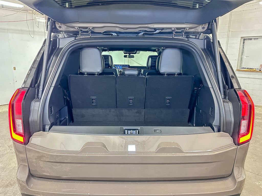 New 2026 Ford Expedition Tremor image 13