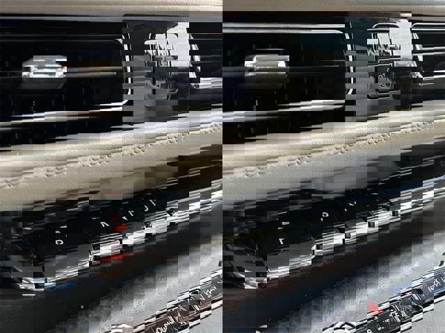 Used 2021 Lincoln Aviator Reserve w/ Elements Package Plus image 21