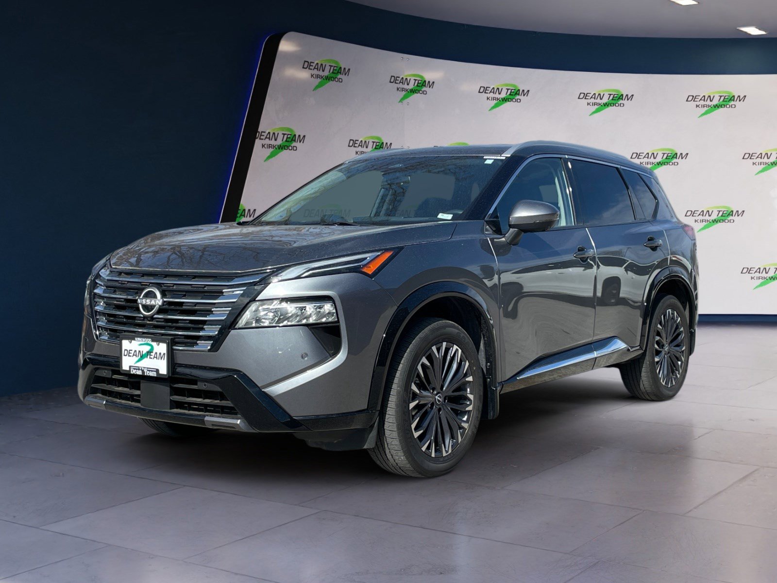 Used 2024 Nissan Rogue Platinum w/ Platinum Premium Package image 3