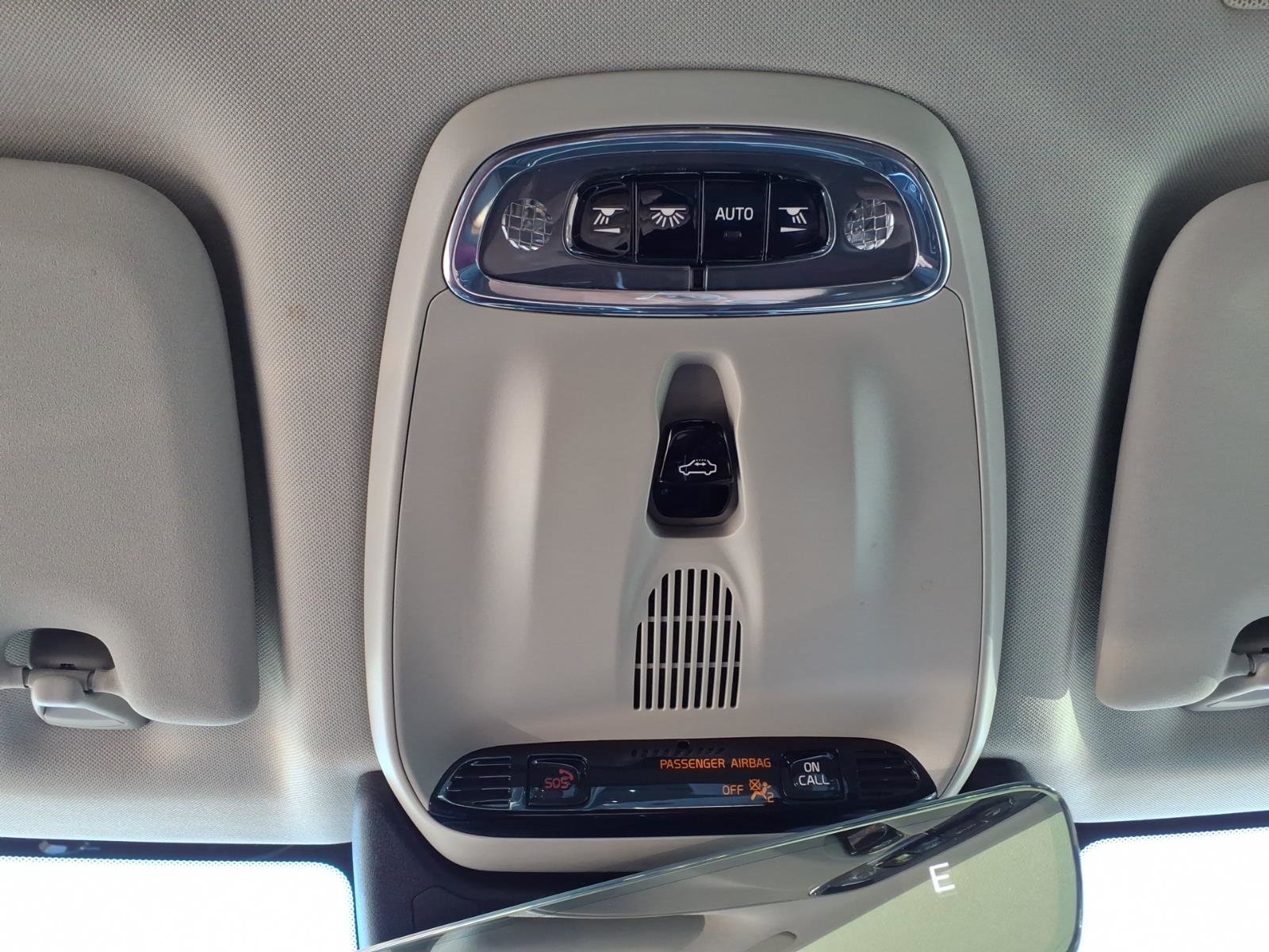 Used 2019 Volvo XC60 T5 Momentum w/ Protection Package Premier image 22