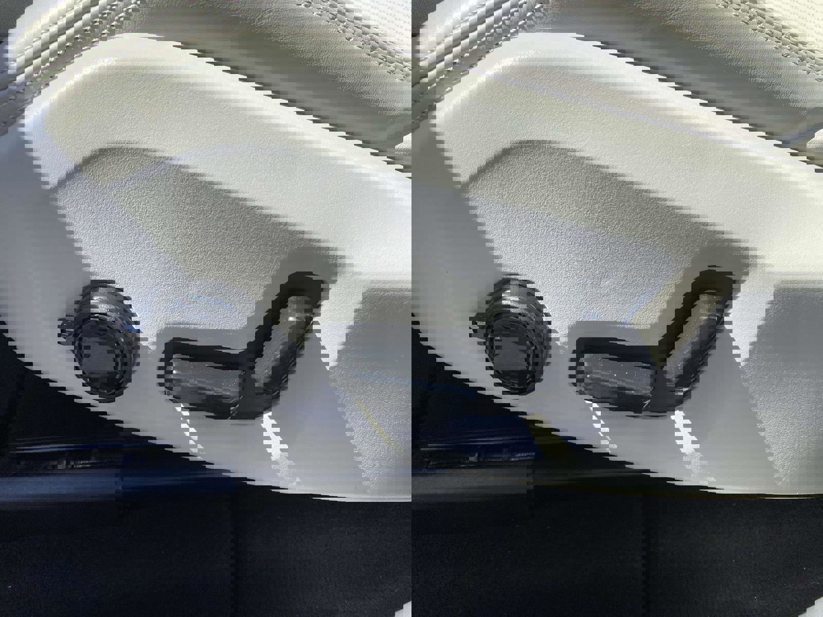 Used 2023 Volvo XC60 B6 Ultimate w/ Protection Package Premier AWD/4WD image 16