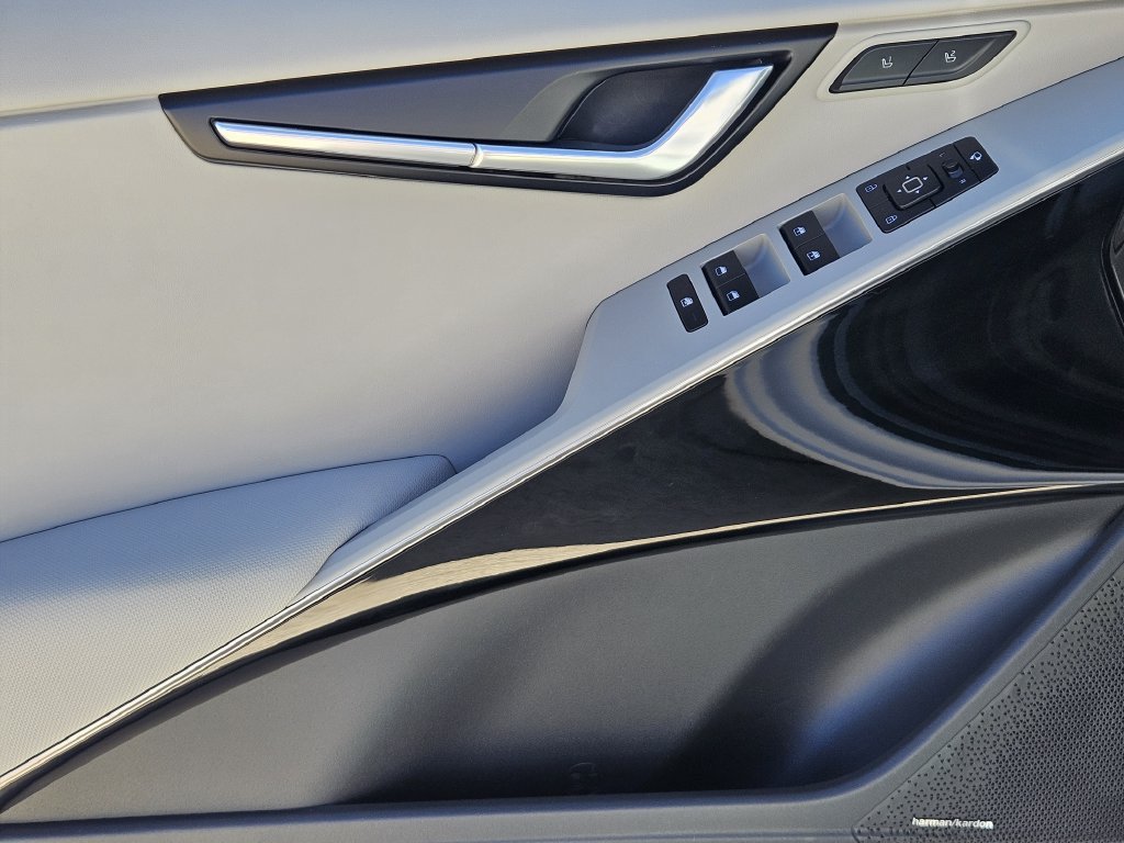Certified 2024 Kia Niro Wave FWD image 23