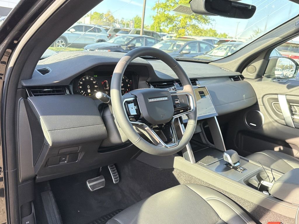 New 2026 Land Rover Discovery Sport Landmark AWD/4WD image 10