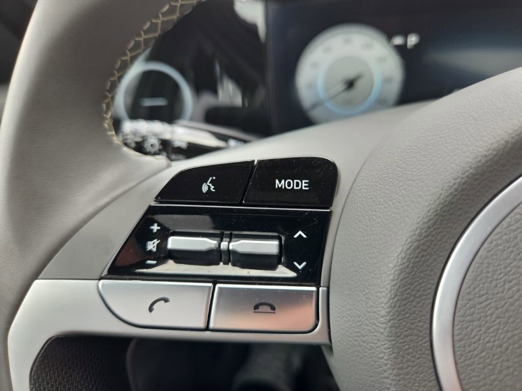 Used 2023 Hyundai Elantra SEL w/ Convenience Package image 30