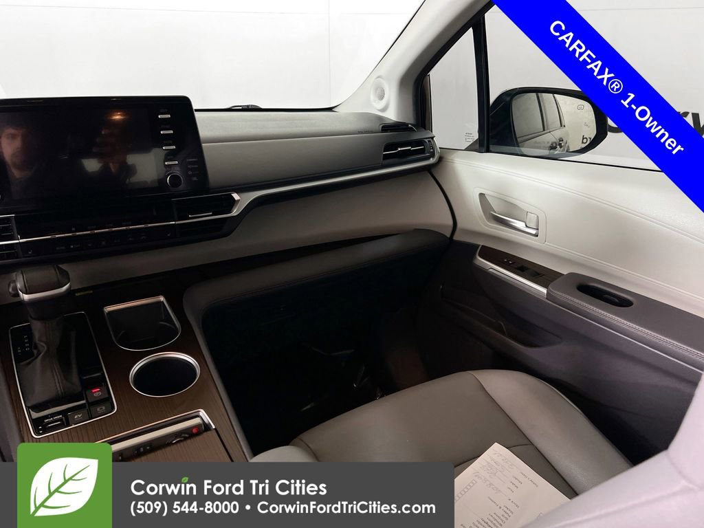 Used 2023 Toyota Sienna XLE w/ XLE Plus Package image 26