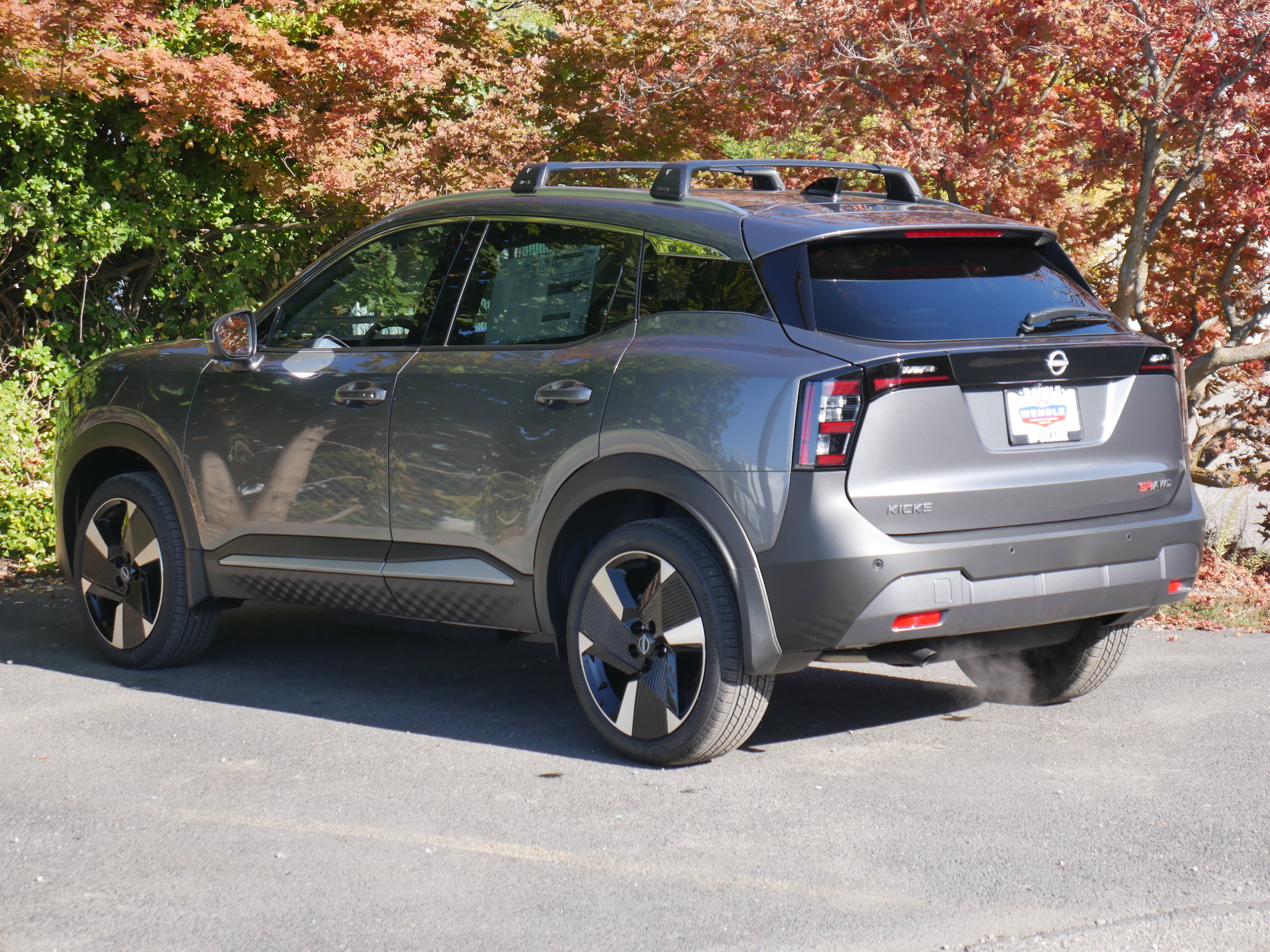 New 2026 Nissan Kicks SR w/ Cold Weather Package image 17