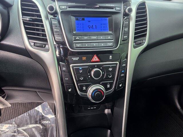 Used 2016 Hyundai Elantra GT image 21