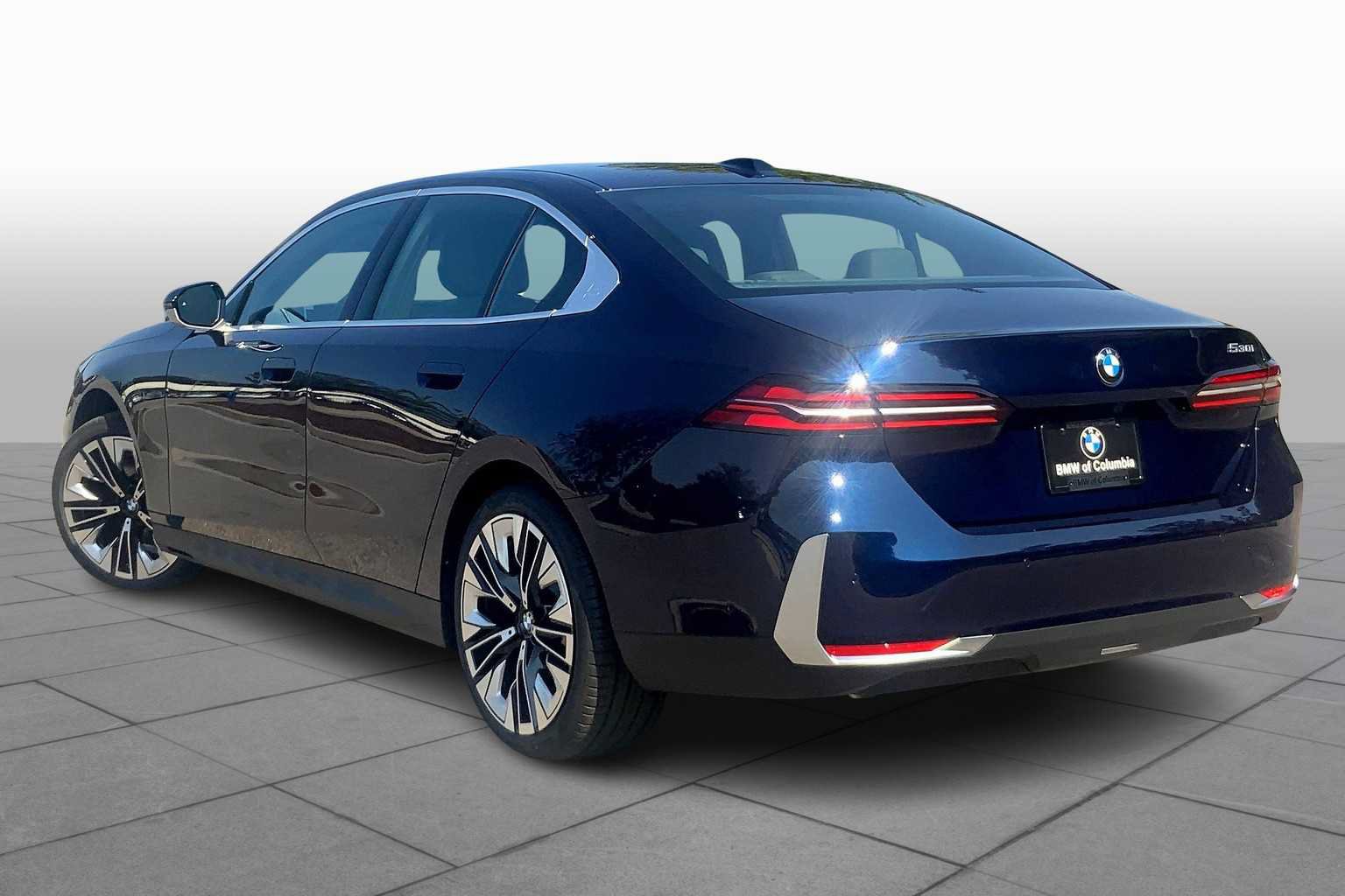Used 2026 BMW 530i w/ Premium Package RWD image 12