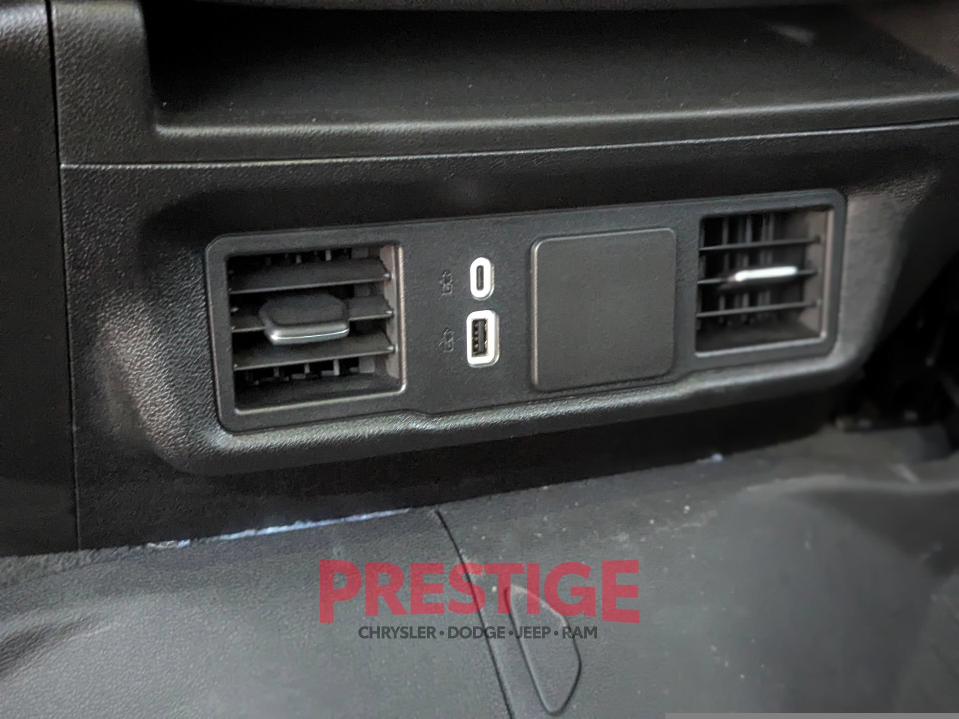 Used 2025 Chevrolet Silverado 1500 Custom Trail Boss w/ Turbomax Blackout Package AWD/4WD image 28
