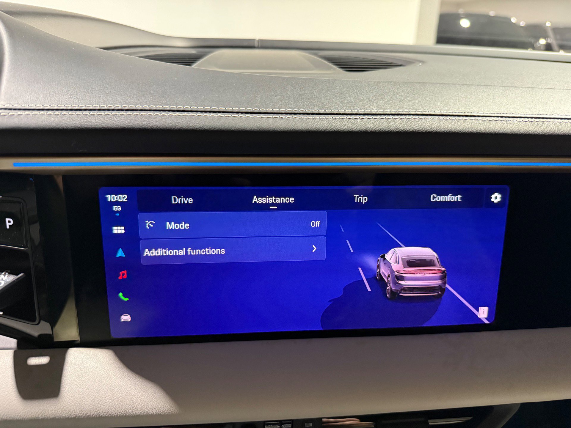 Used 2024 Porsche Macan 4 Electric w/ Premium Package image 54