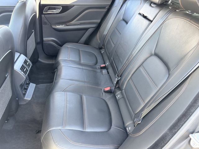 Used 2018 Jaguar F-PACE Prestige image 26
