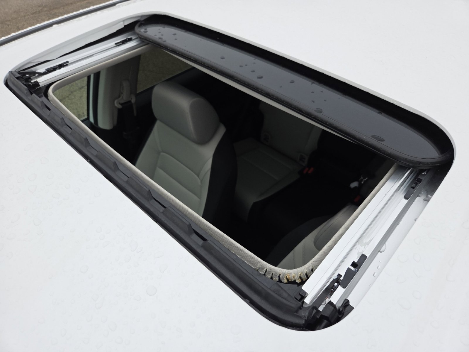 New 2026 Honda CR-V EX image 3