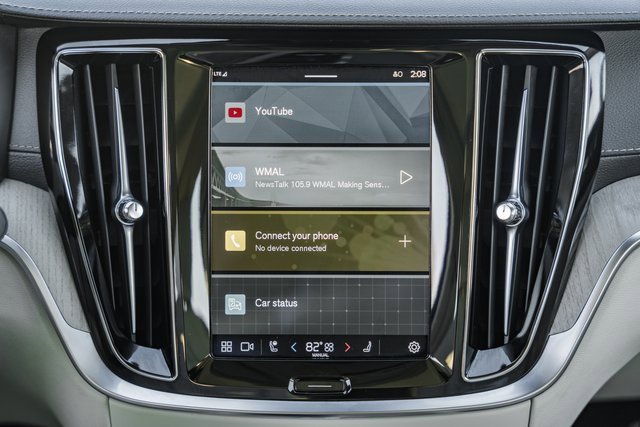 Certified 2023 Volvo S60 B5 Ultimate w/ Climate Package image 21