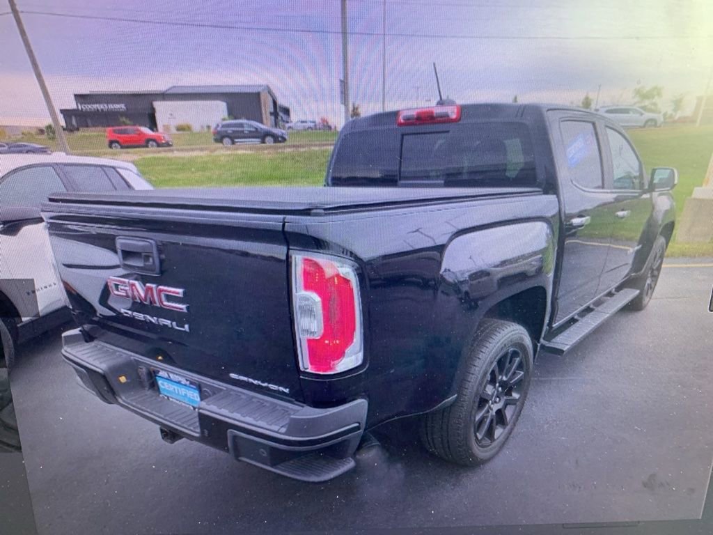 Used 2022 GMC Canyon Denali w/ Denali Black Edition Package video 2