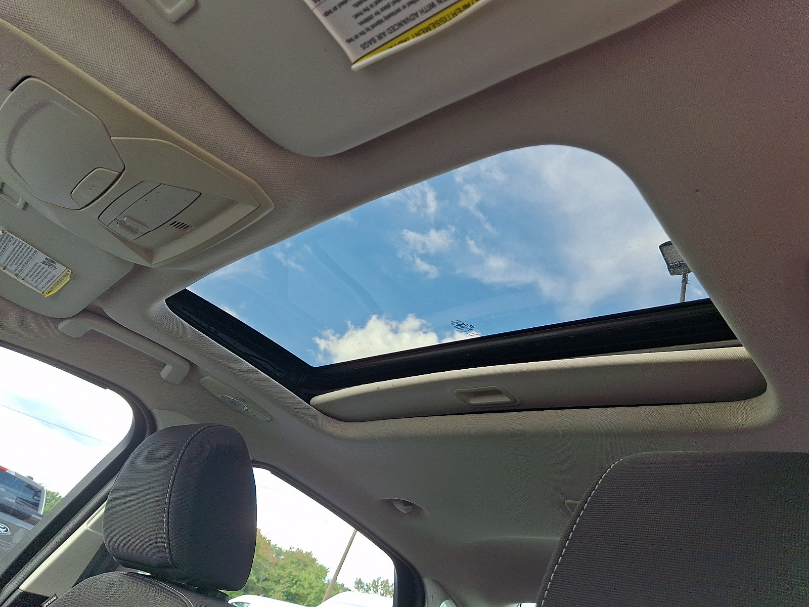 Used 2014 Ford Focus SE FWD image 15